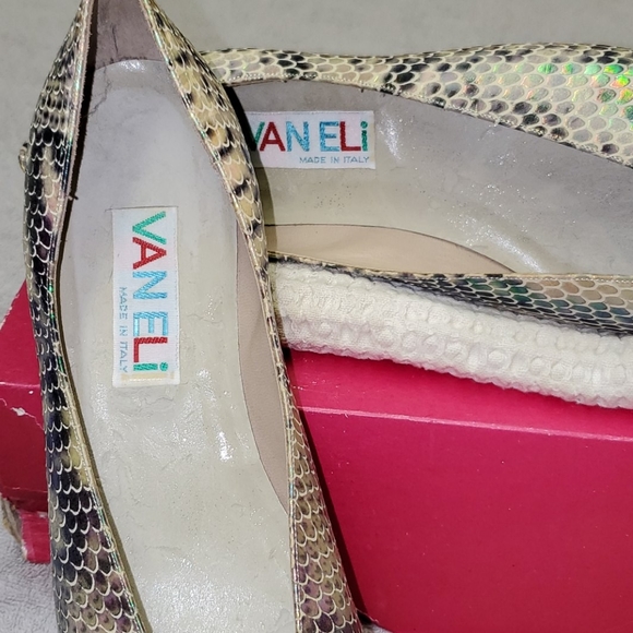 Vaneli Metalic Leather 10M 1" flats NIB - Picture 6 of 9